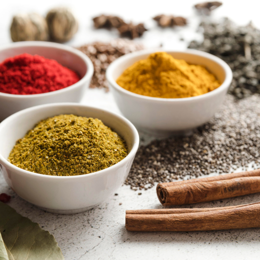 Spice oleoresins and concentrated plant extract oil solutions for food industry